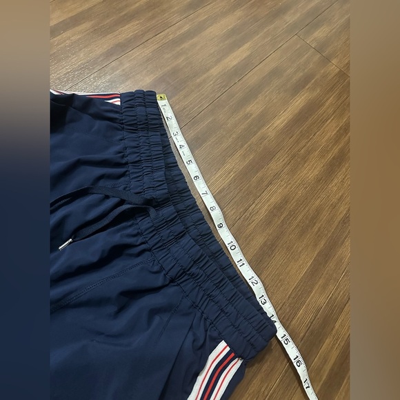 Aritzia TNA speed jogger navy, red, and white stripe size large - Picture 6 of 10